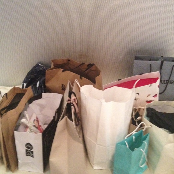 Meet your Posher, Maria - Picture 3 of 3